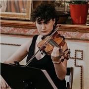 Titulada en grado profesional ofrece clases de violín a todos los niveles